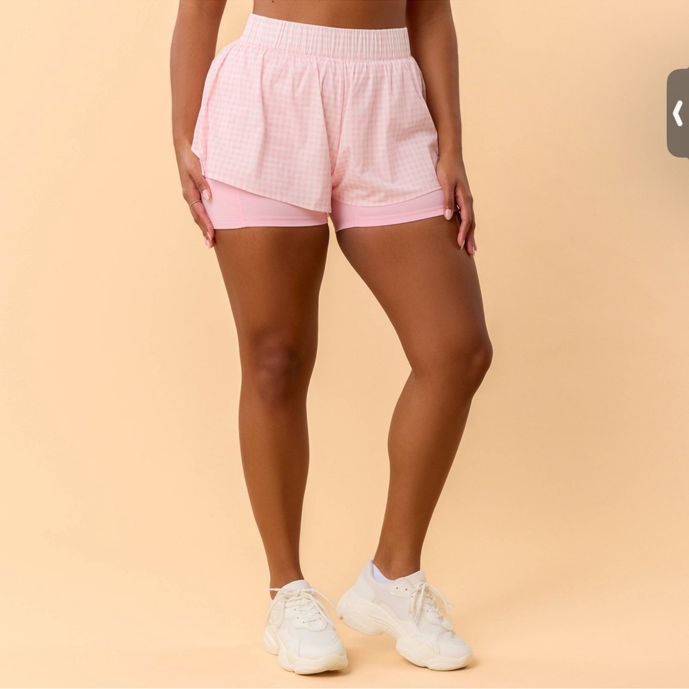 BLOGILATES  Women’s Woven Ruffle Shorts    Pink Gingham